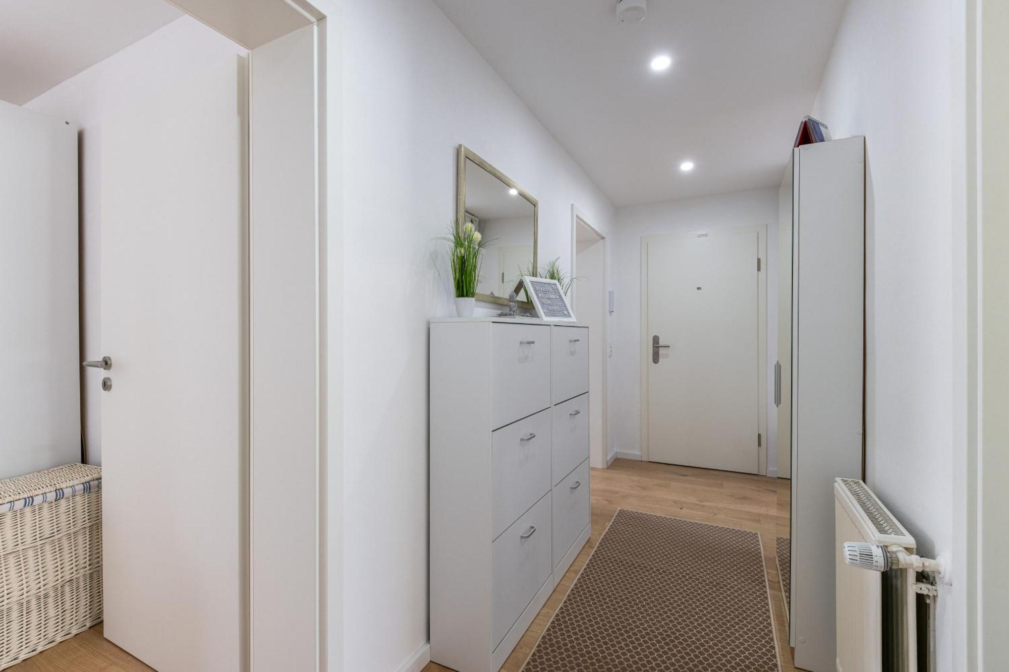 Schoenes, Modernes Apartment Mit Zwei Schlafzimmern - Zentral Mit Balkon Fuer 6 Personen Montabaur Exterior foto